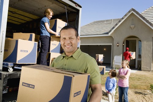 Customer choosing a safe Docklands Storage payment method